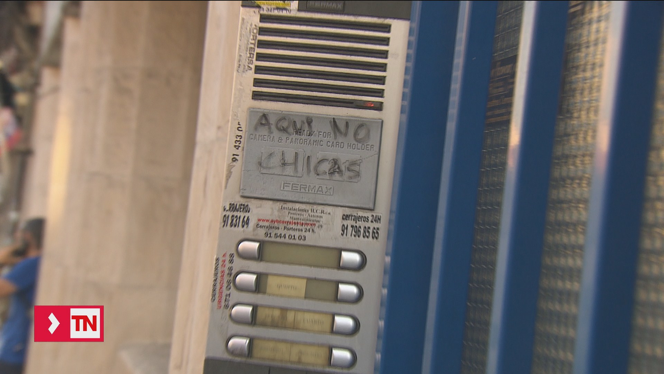 Vecinos de Vallecas contra los pisos de "sexo blanco"