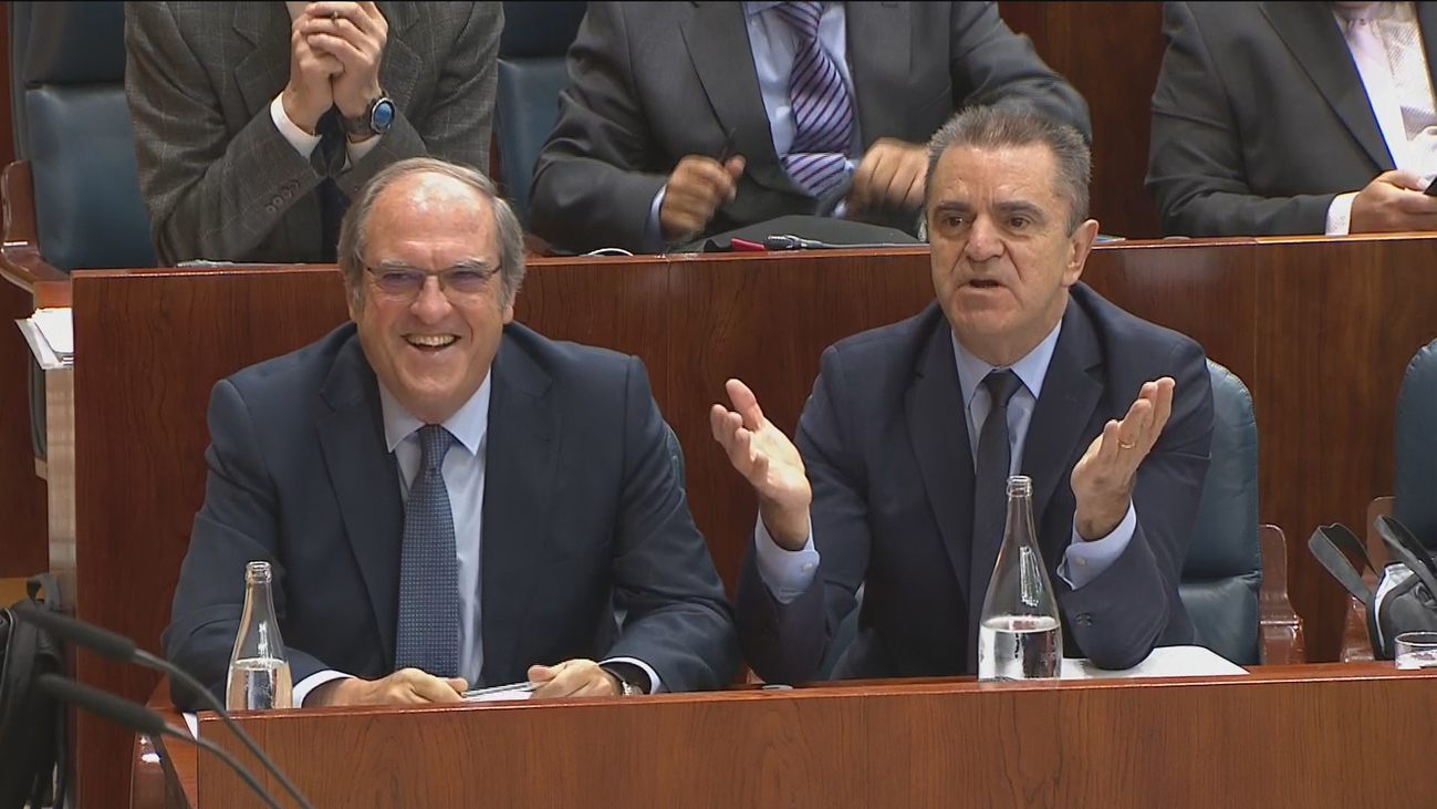 El otro debate: De Madrid a Lombardía en R5 o Simca 1.000