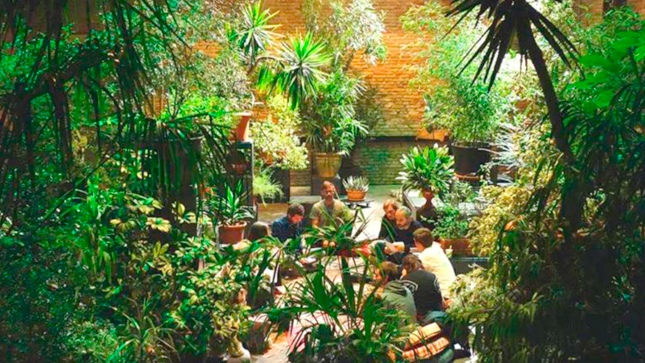 Un jardín colaborativo de arte efímero toma el Centro Cultural de Conde Duque