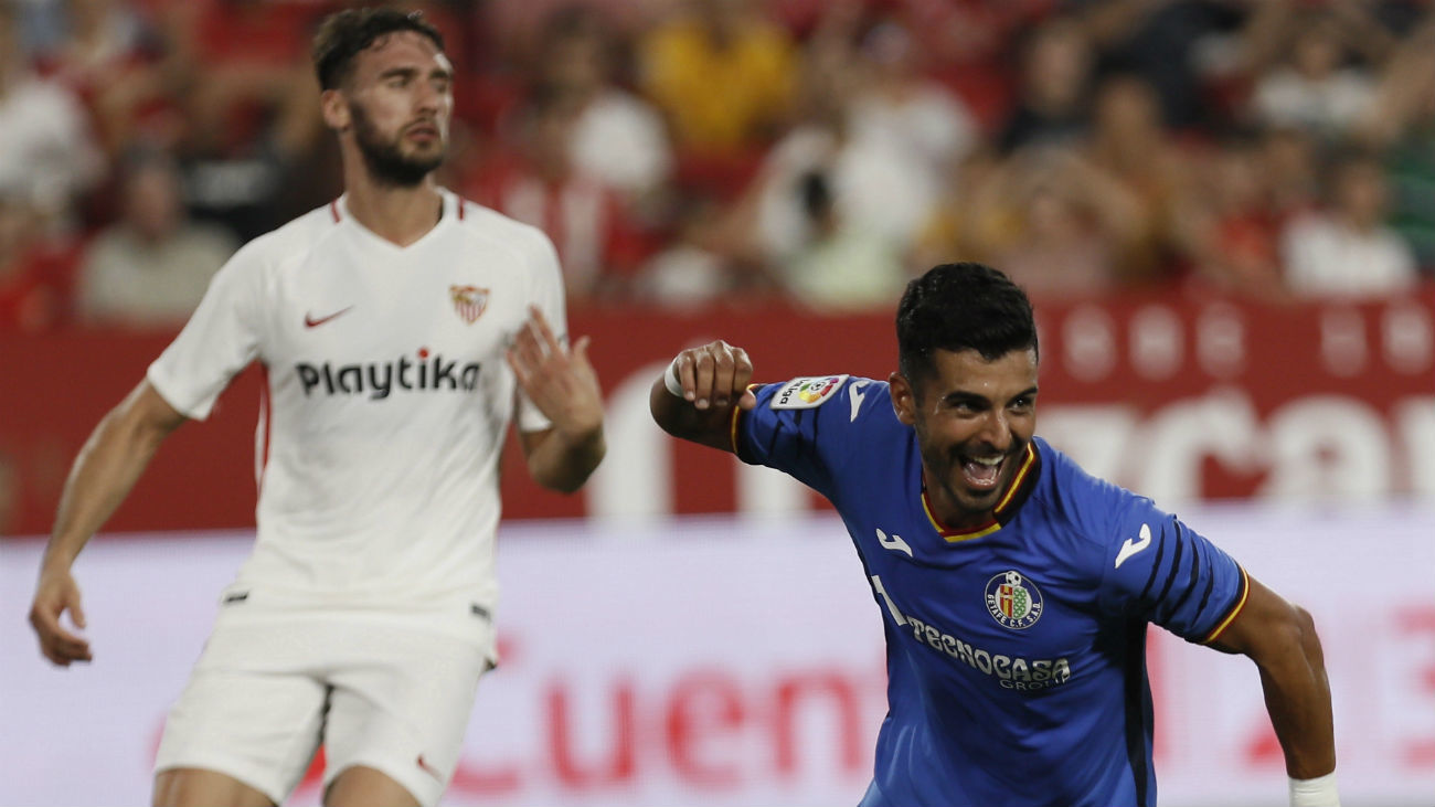 Ángel Rodríguez ante el Sevilla