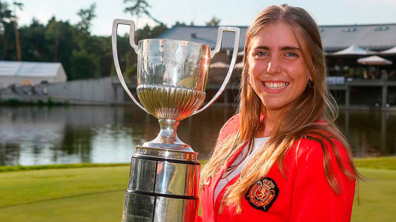 Familia de joven golfista, en contacto con autoridades, a la espera de datos