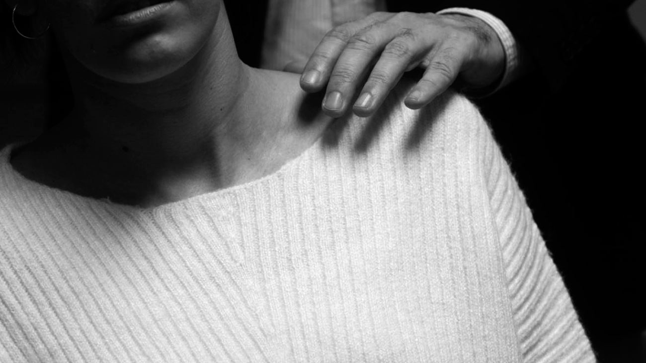 Cualquier contacto corporal no consentido podrá castigarse con pena de prisión hasta de dos años