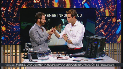 Un forense informático explica cómo recuperar información de móviles dañados