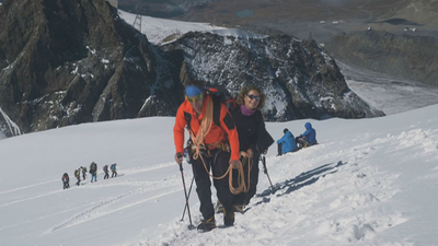 Chadia sube una montaña de 4.000 metros tras superar el cáncer