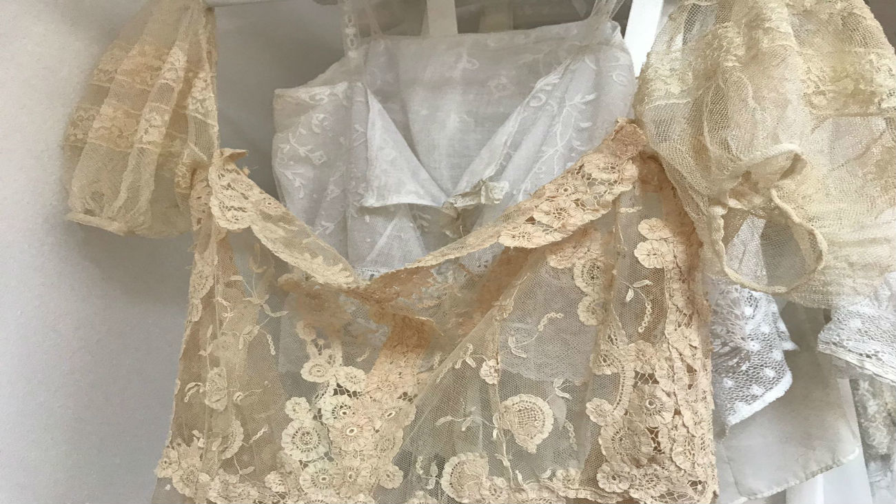 Vestidos de novia: de encaje y artesanales