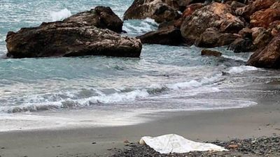 Encontrado el cadáver de una mujer en una playa de La Herradura (Granada)