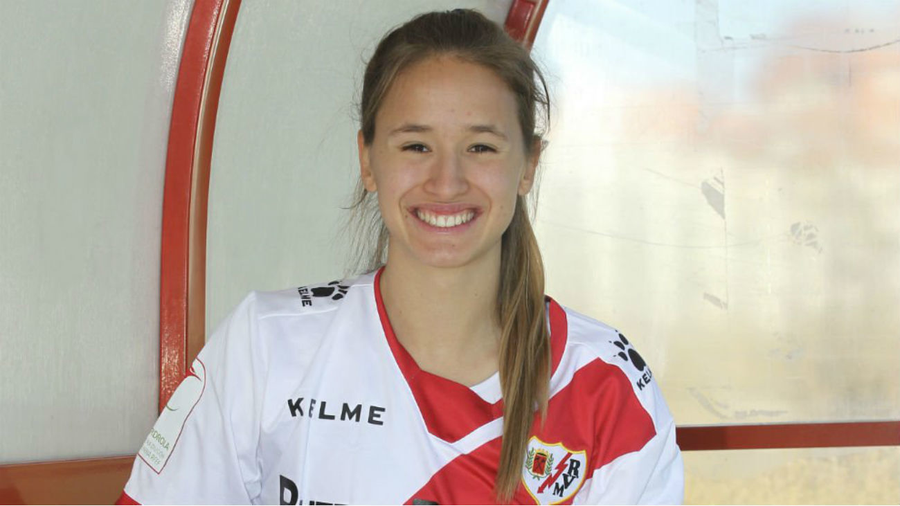 Marta Perarnau, jugadora del Rayo Vallecano, ADN campeón