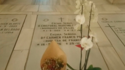 Los Franco disponen de dos tumbas en la cripta de la Almudena