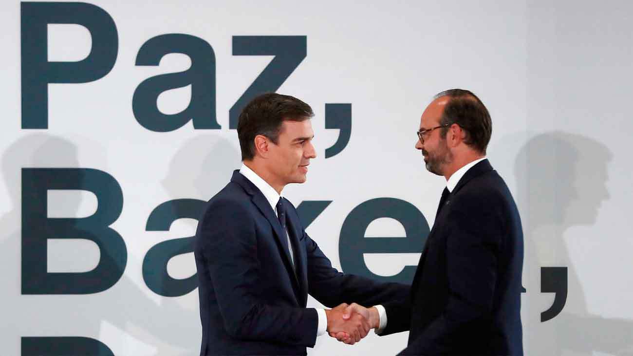 España y Francia reivindican la dignidad de las víctimas en la derrota de ETA