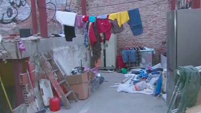 Inspección del “narcosolar” en el Puente de Vallecas