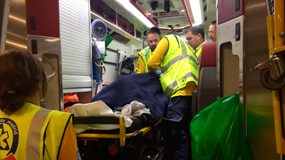 Da a luz en plena calle de Villaverde  cuando esperaba un taxi para ir al hospital