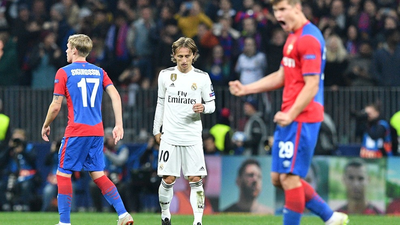 El Real Madrid alimenta sus dudas en Moscú