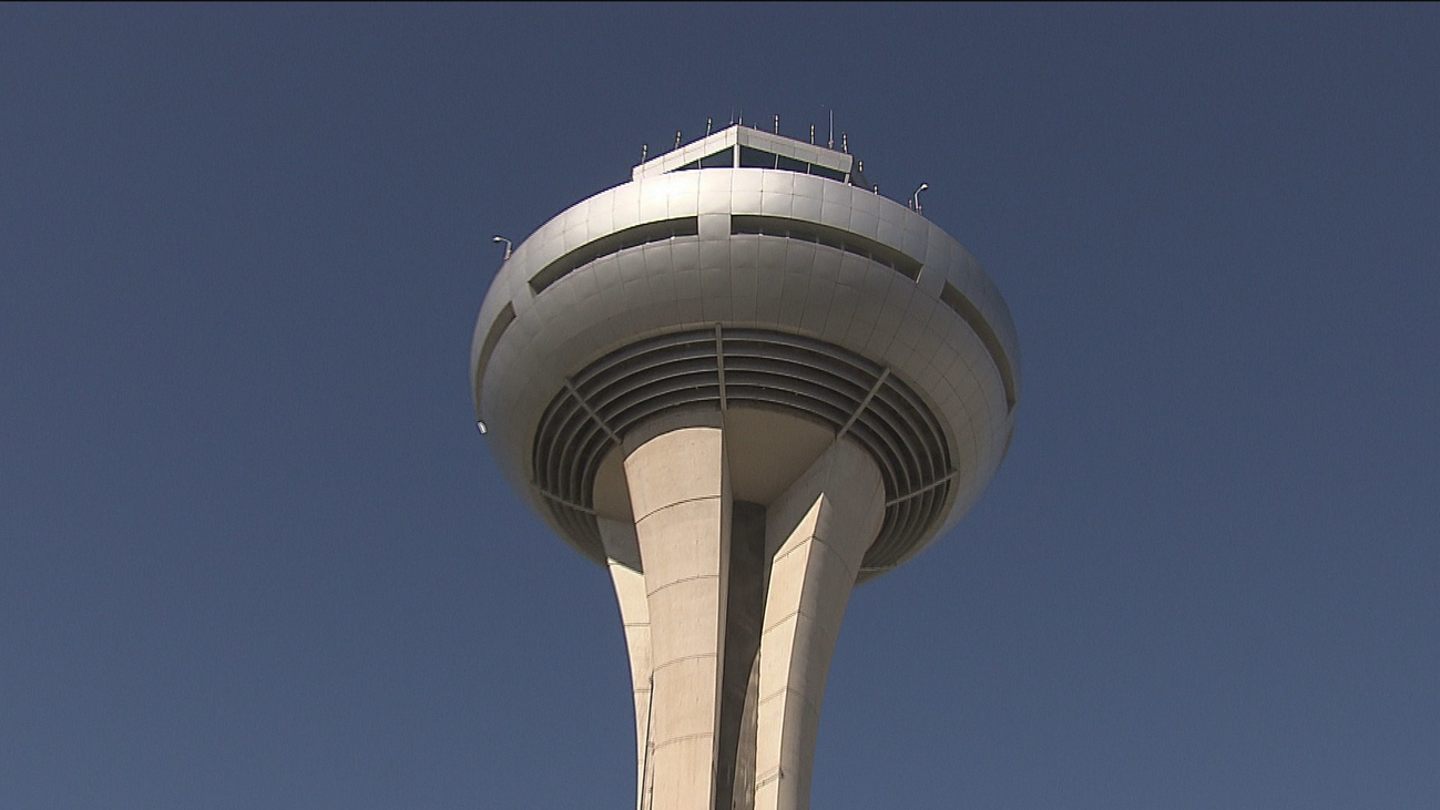 La torre de control de la T4 de  Barajas cumple 20 años