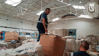 Ocho detenidos en una operación contra la falsificación de ropa en el polígono Cobo Calleja