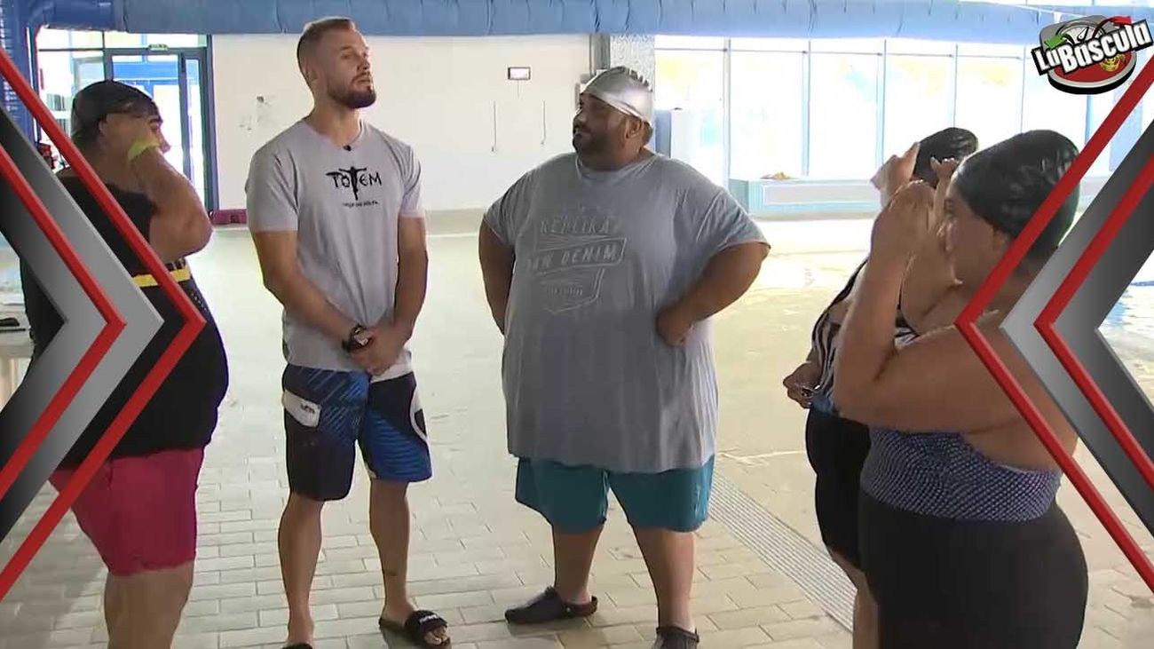 Día de piscina para ejercitar el control corporal