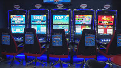 La Comunidad va a aumentar la distancia entre colegios y casas de apuestas