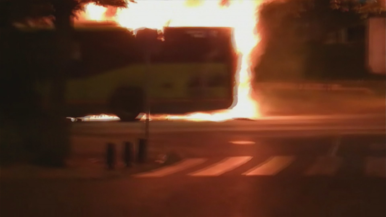 Se incendia un autobús con pasajeros en Leganés