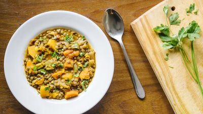 Estudiantes de Hostelería de Aranjuez cocinan para vecinos en situación vulnerable