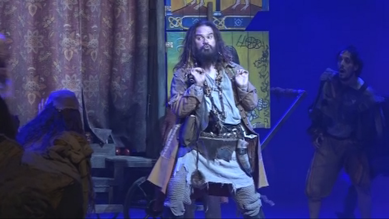 Nos colamos en los ensayos de “El Médico”