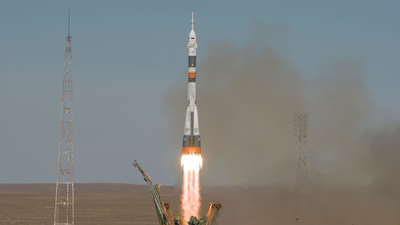 El sistema de eyección de la Soyuz salva la vida de los astronautas