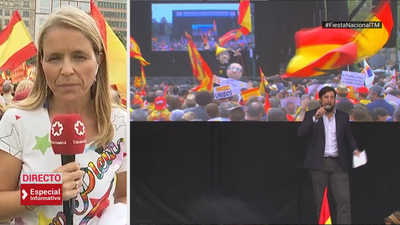 Multitud de asistentes celebran en Barcelona la Fiesta Nacional