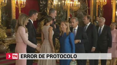 ¿Error de protocolo? Zarzuela aclara que Sánchez siguió indicaciones de Casa Real