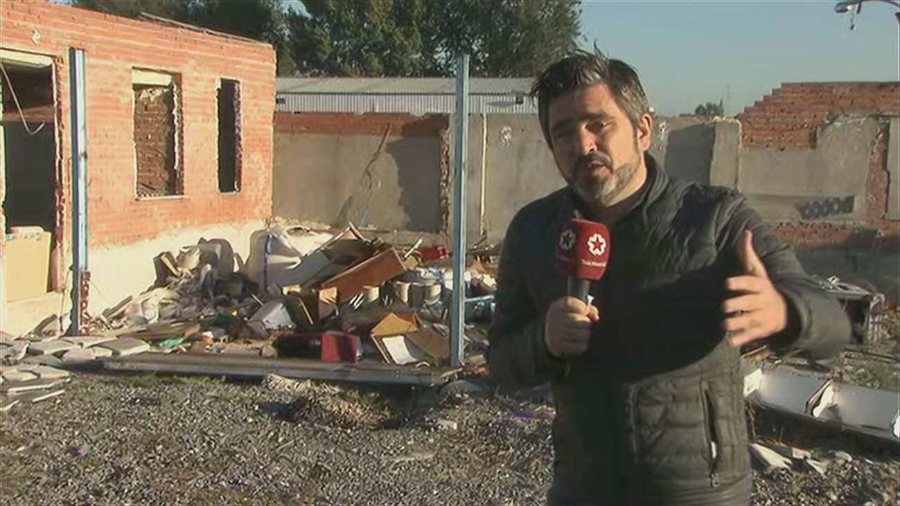 Una mujer y sus dos hijos, sin ingresos ni vivienda en Vicálvaro