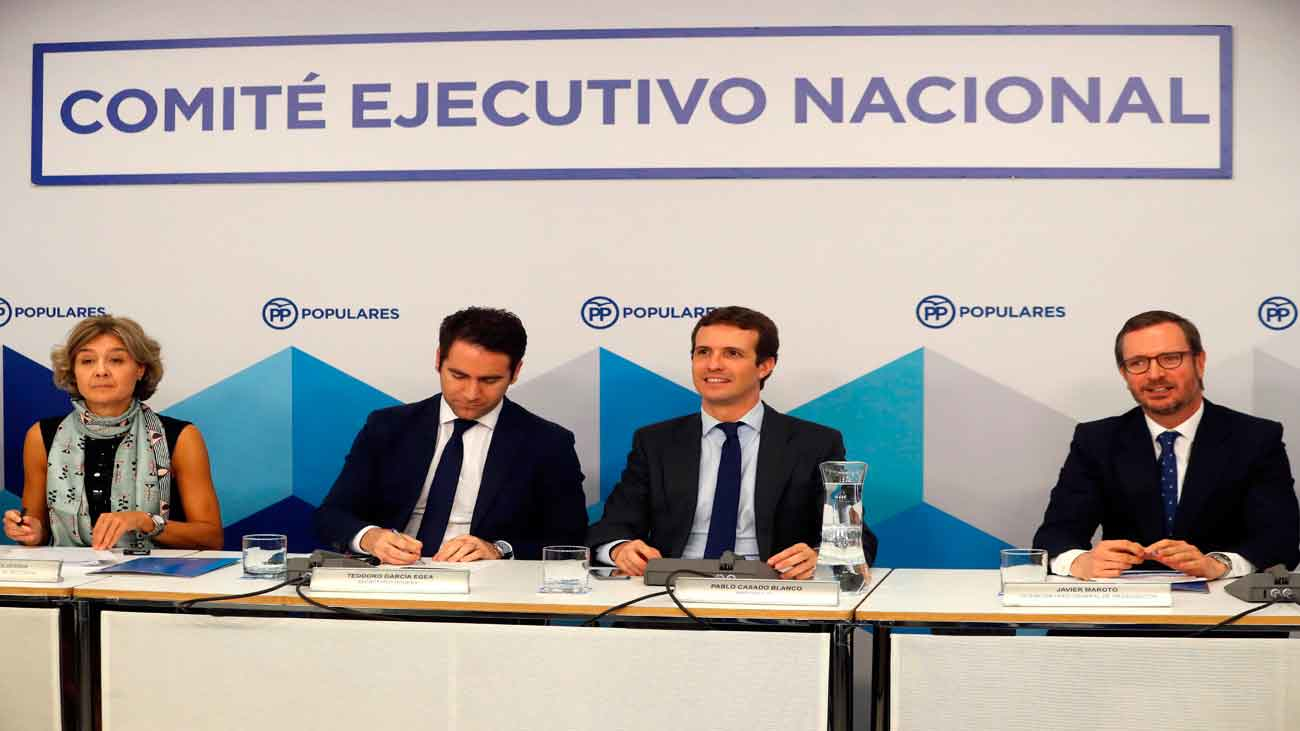 Casado almuerza en 'Génova' con los 'barones' del PP tras la reunión del Comité Ejecutivo Nacional