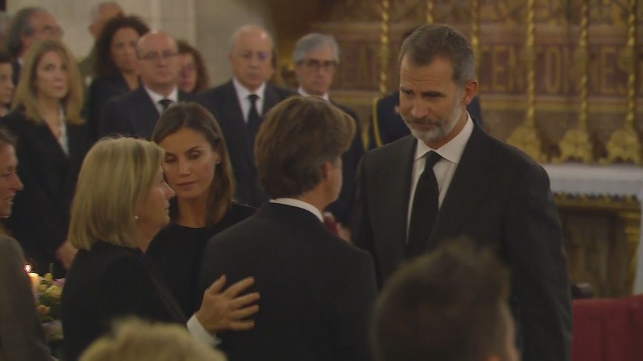 Los Reyes asisten en Manacor al funeral por los 13 muertos de la riada de Mallorca