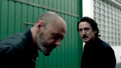 "¿Qué cojones pasa con el moro? ¡Tendría que estar muerto!"