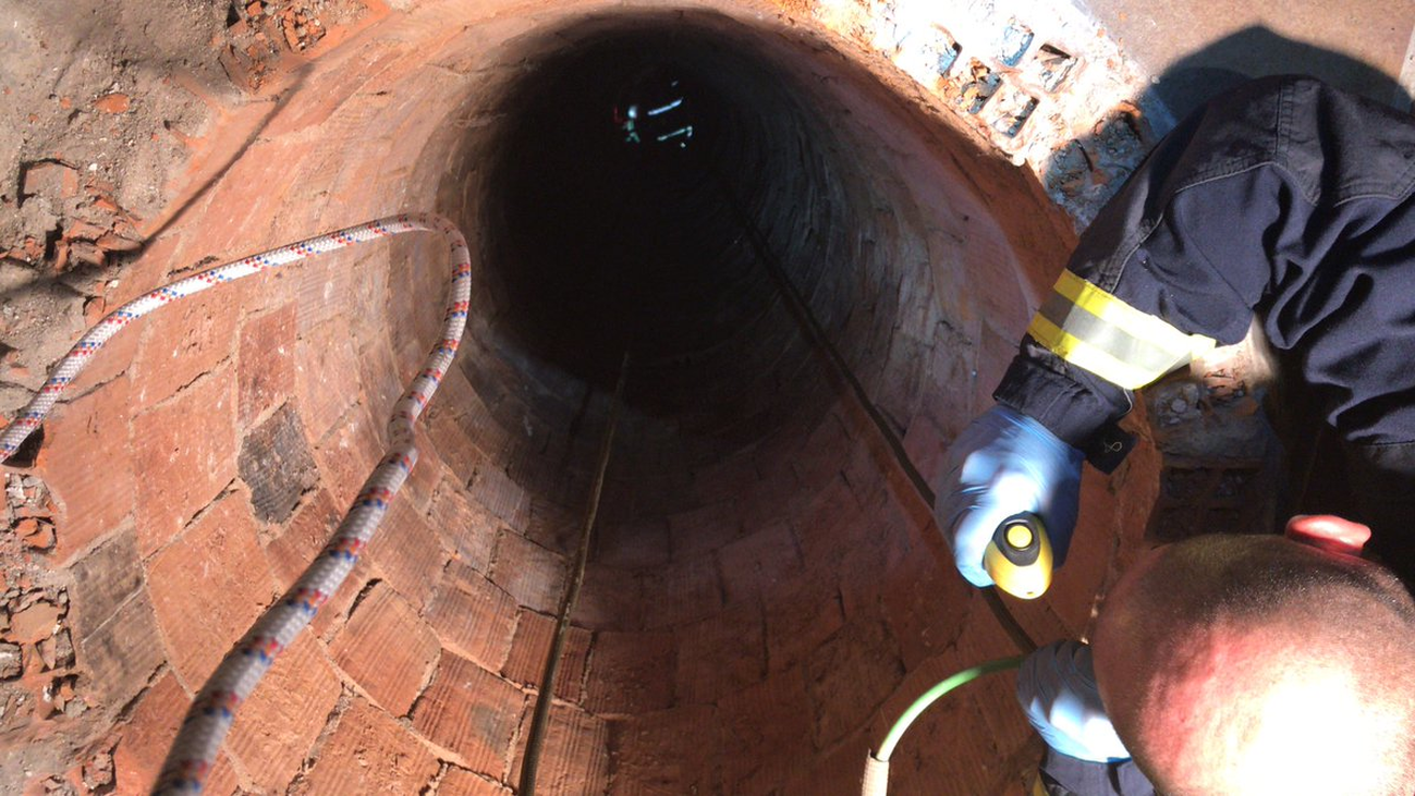 Un hombre de 62 años muy grave tras caer a un pozo en un restaurante de El Álamo