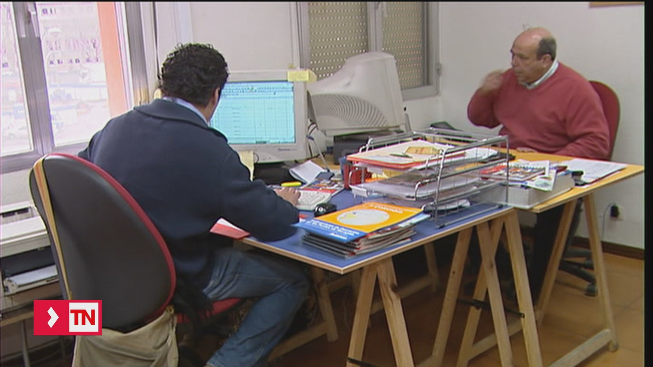 Más de la mitad de los ocupados españoles trabaja 40 horas o más semanales