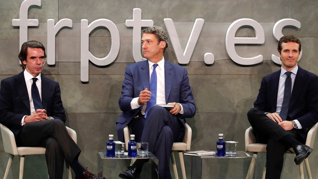 Casado y Aznar escenifican la resurrección del 'aznarismo'