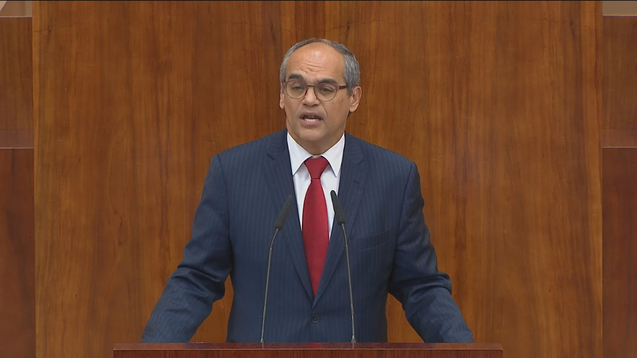 El pleno pide revocar los títulos académicos obtenidos de forma fraudulenta