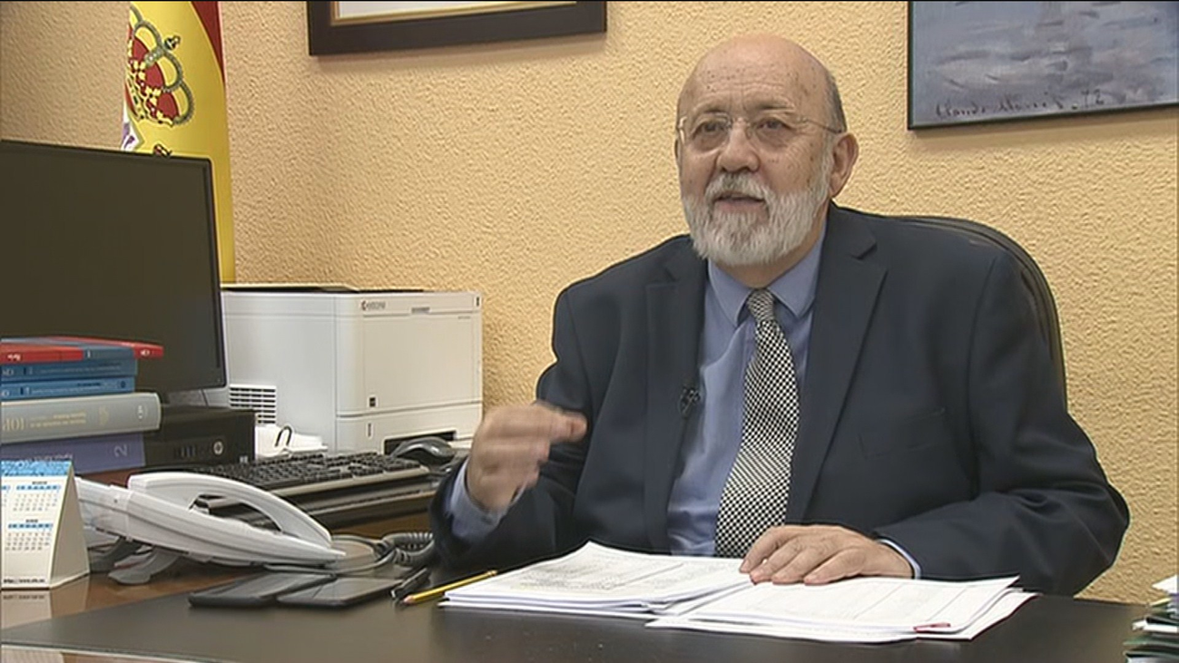 El Gobierno defiende a Tezanos y el PP pide su comparecencia en Congreso por el sesgo del CIS