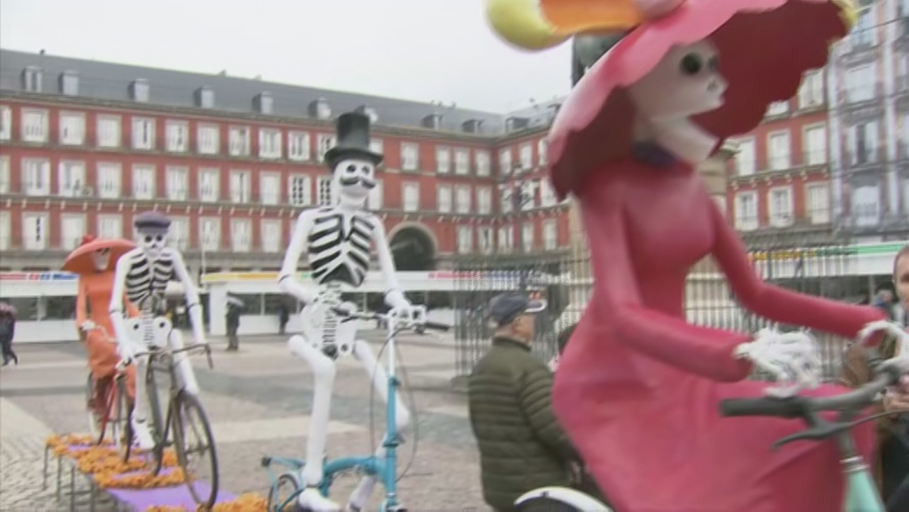 Los libros “toman” la Plaza Mayor con la mayor Feria de las Editoriales