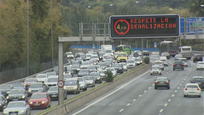 Proponen 'peajes inteligentes' en Madrid y Barcelona para atajar los atascos