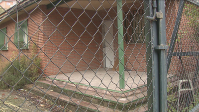 La Policía desaloja desaloja a okupas del colegio  Miguel Blasco Vilatela de Ciudad Lineal