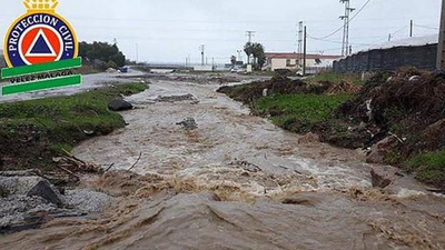 Una mujer muere tras ser arrastrada por un río en Vélez-Málaga