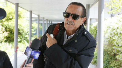 Julián Muñoz vuelve a la calle