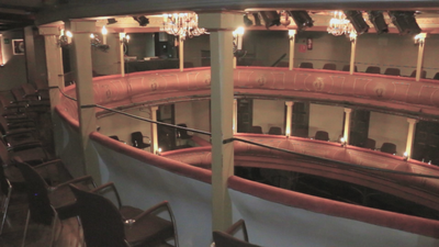 Parada en el Corral de Comedias de Alcalá, un edificio único