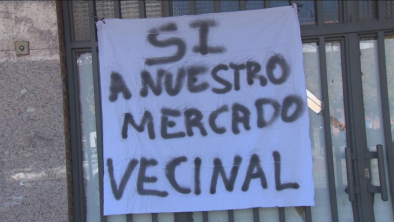 Vecinos de Orcasitas en pie de guerra por su mercado