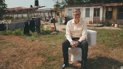 Bill Gates presenta un inodoro que no necesita agua ni  alcantarillado