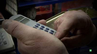 Mi cámara y yo nos cuenta por qué el dinero tiene los días contados