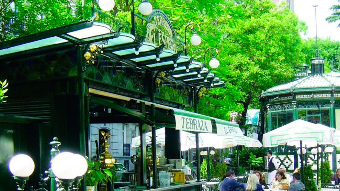 Los trabajadores de la terraza "El espejo" en pie de guerra