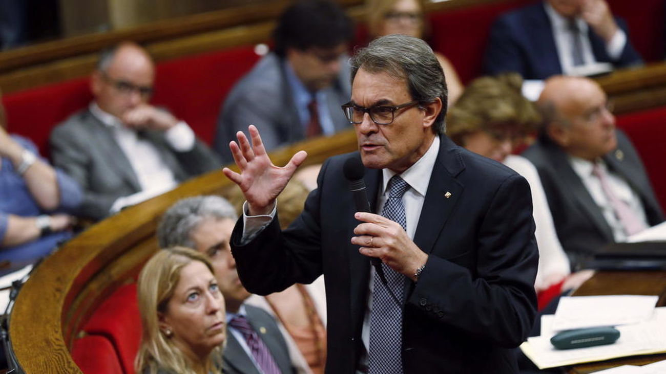 Artur Mas y otros ex altos cargos catalanes son condenados por la consulta del 9-N