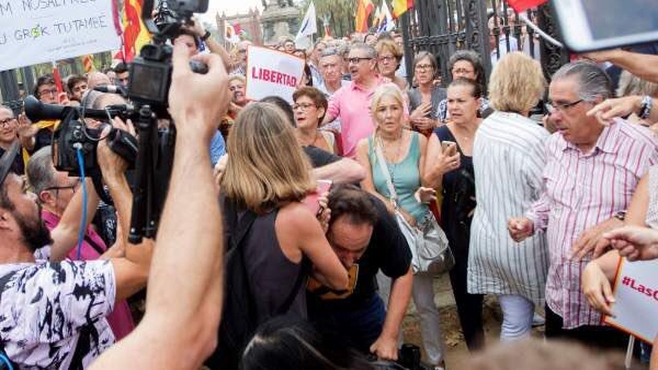 Agresión a un cámara de Telemadrid en Barcelona
