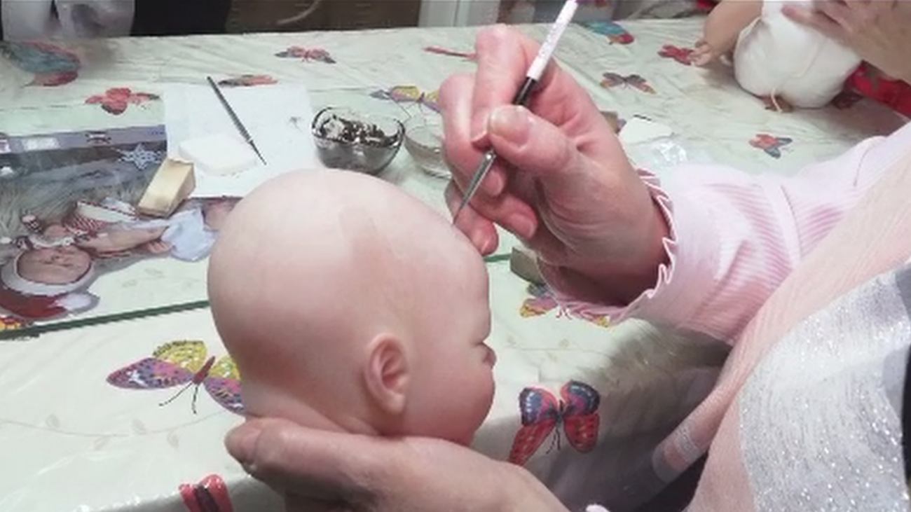 Así se fabrican los bebés reborn