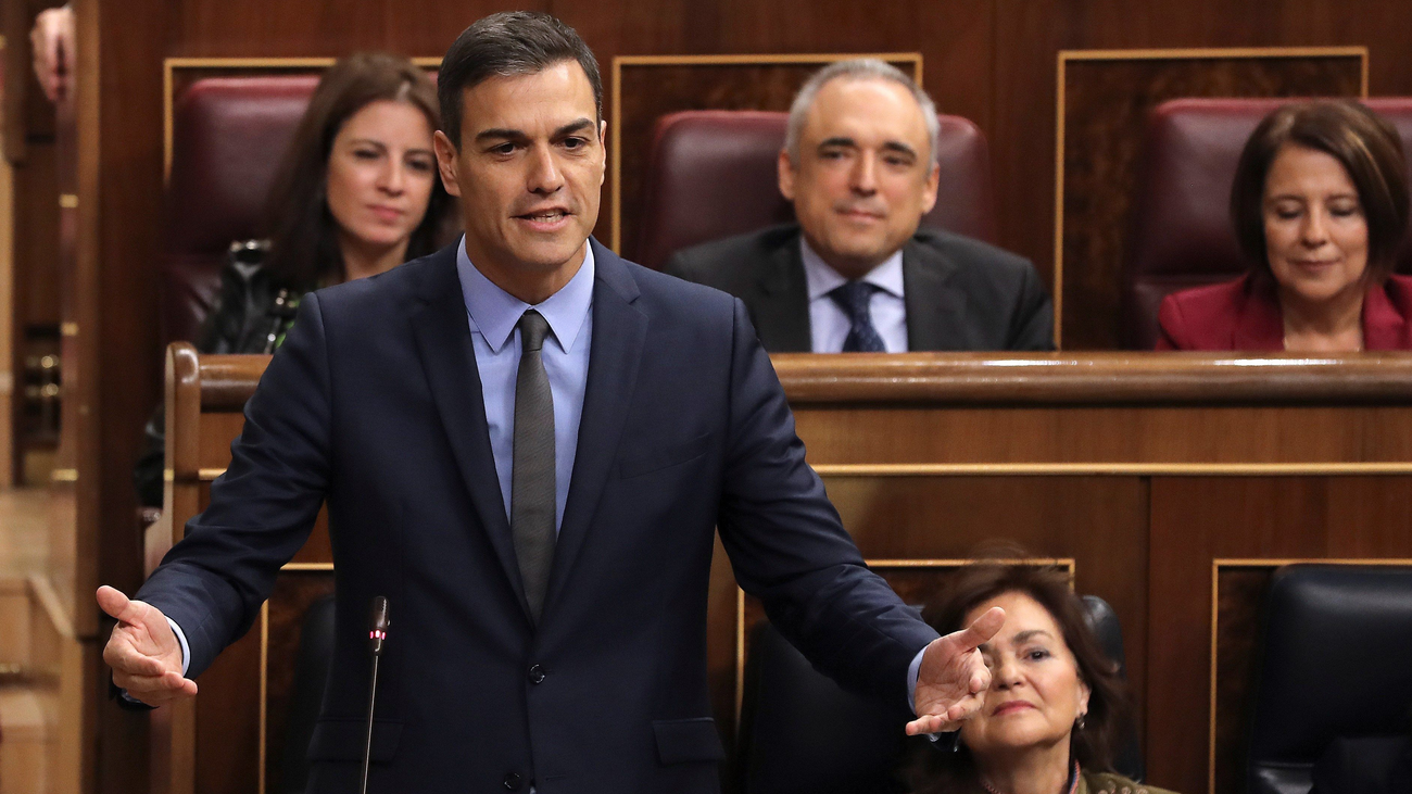 Sánchez pide responsabilidad a Casado tras acusarle de tener doble personalidad