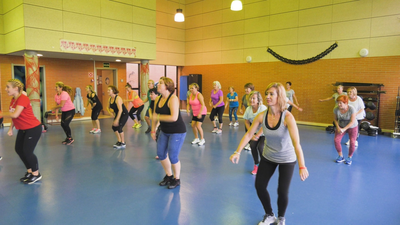 Al gimnasio... ¡Y a bailar!